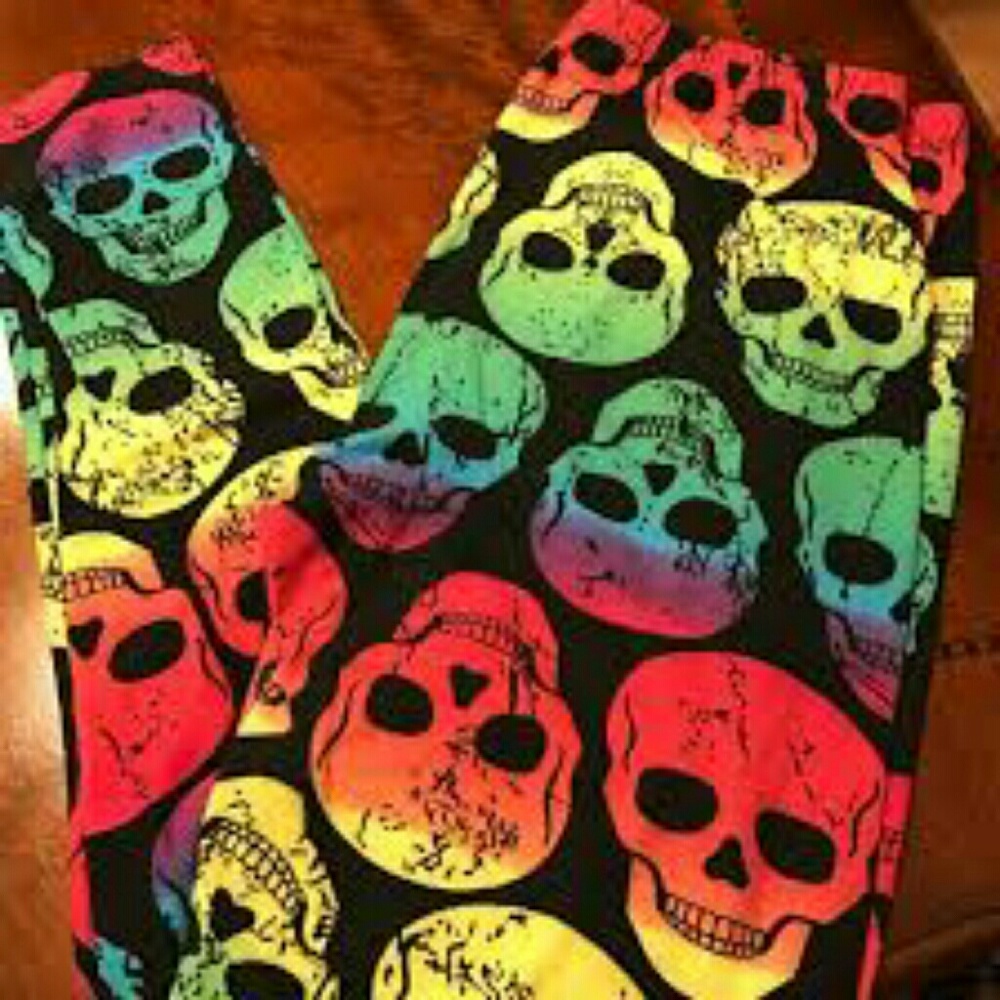 Rainbow  skull leggings plus size.